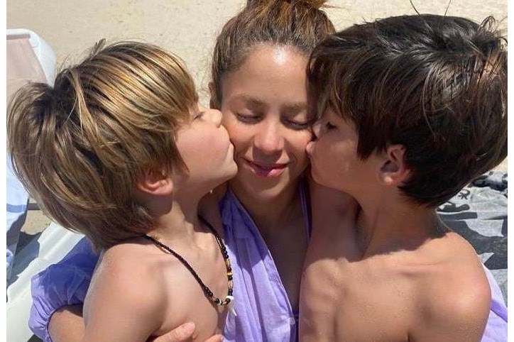 Shakira e os filhos