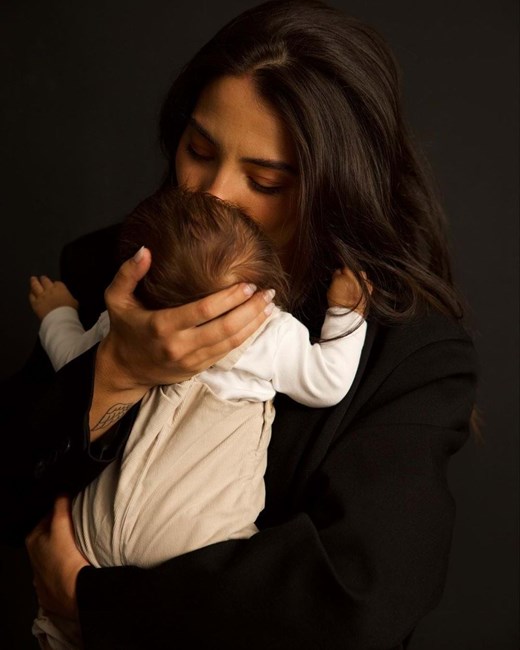 Carolina Carvalho com o filho Lucas