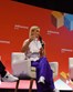 A apresentadora no palco da Web Summit