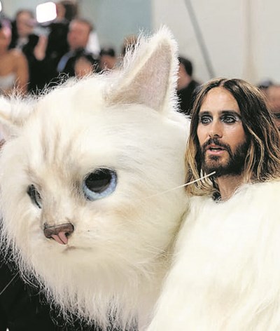 MET Gala marcada pela exuberância felina