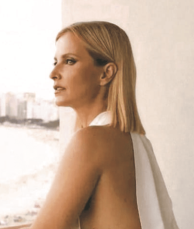 Fanny e Cristina ferreira estão de costas voltadas
