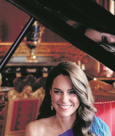 Princesa toca piano na Eurovisão 