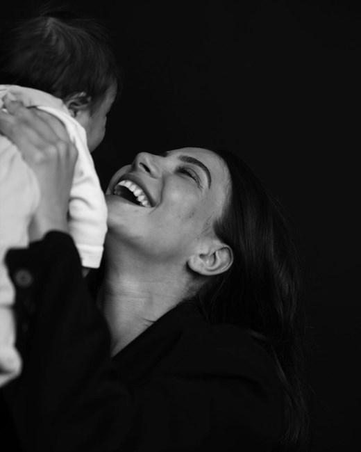 Carolina Carvalho com o filho Lucas
