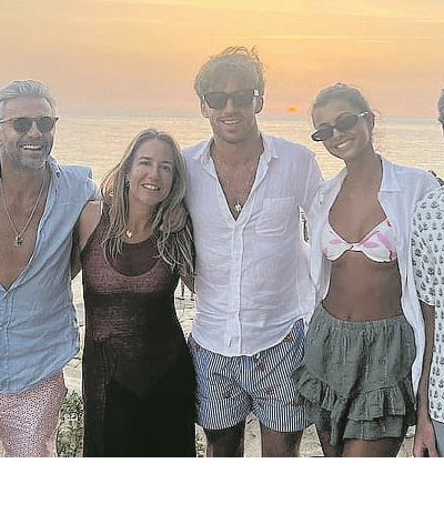 Pai de Kika Cerqueira Gomes aprova namoro com piloto de Fórmula 1