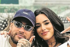 Jogador Neymar terá alegada amante “há vários meses”