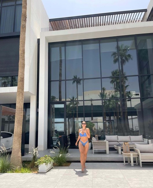 Cristiano Ronaldo, Georgina Rodríguez e os cinco filhos já estão a viver na nova mansão