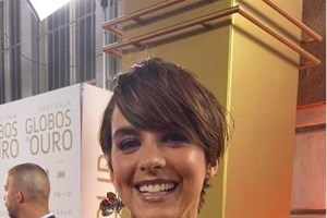 Sara Matos aparece com novo visual na gala dos Globos de Ouro