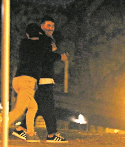 Jogador do Benfica em festa até de madrugada com amigos