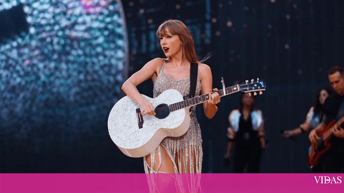 Taylor Swift leva namorado ao palco durante concerto