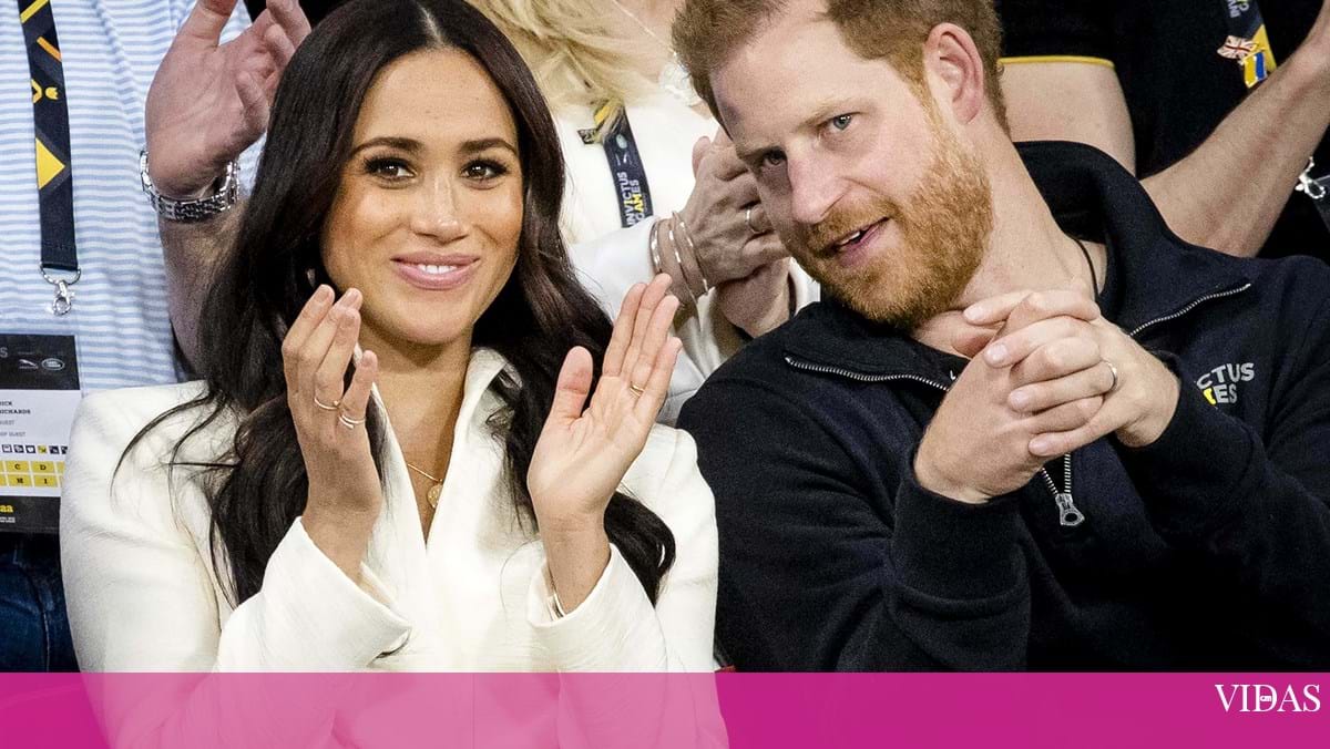 Meghan e Harry apanhados a... comer