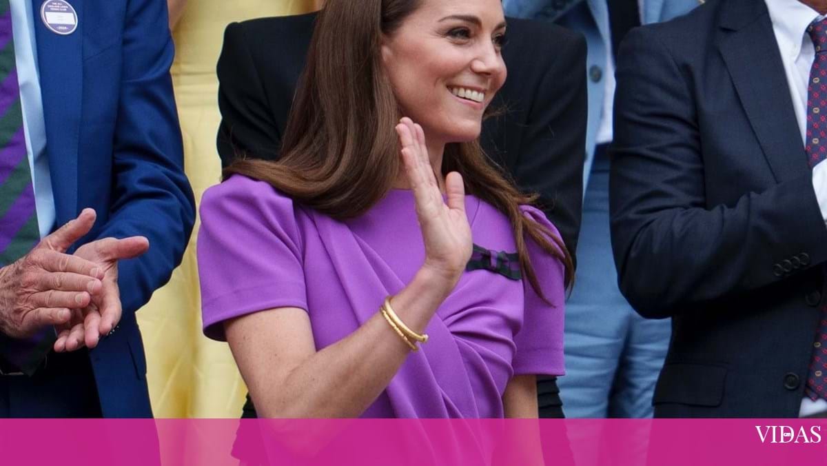 Emocionante: Kate Middleton recebida de pé com aplausos em Wimbledon. Veja o vídeo – a Ferver